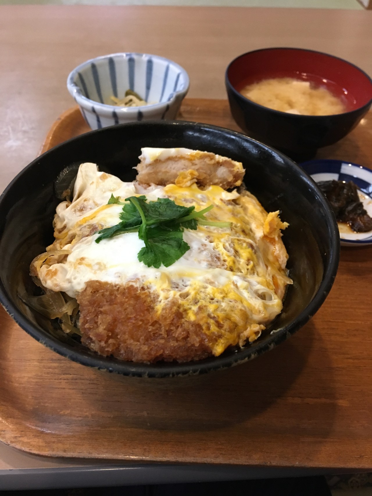 カツ丼ーKatsudon