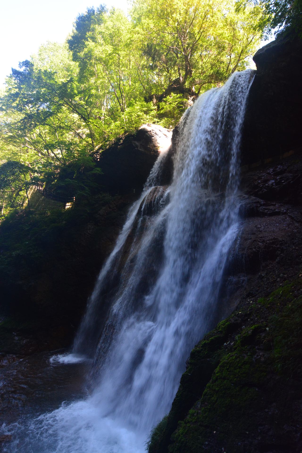 雷滝 — The Waterfall That Sounds Like&nbsp;Thunder